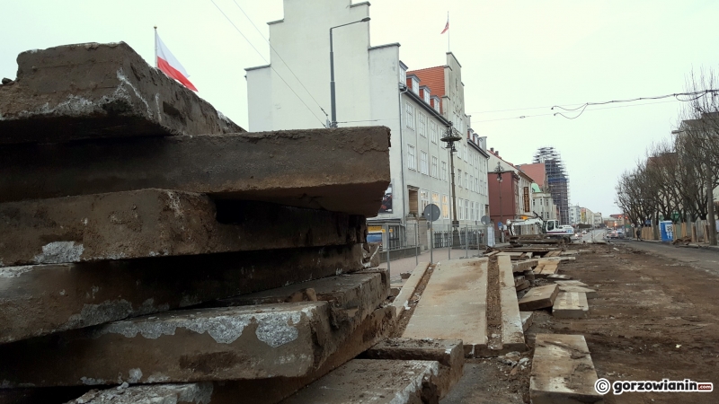 15/15 Kolejny etap remontu na Sikorskiego