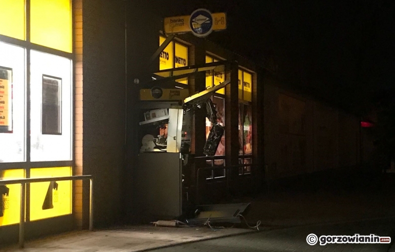 5/6 Rozwalony bankomat na Piaskach