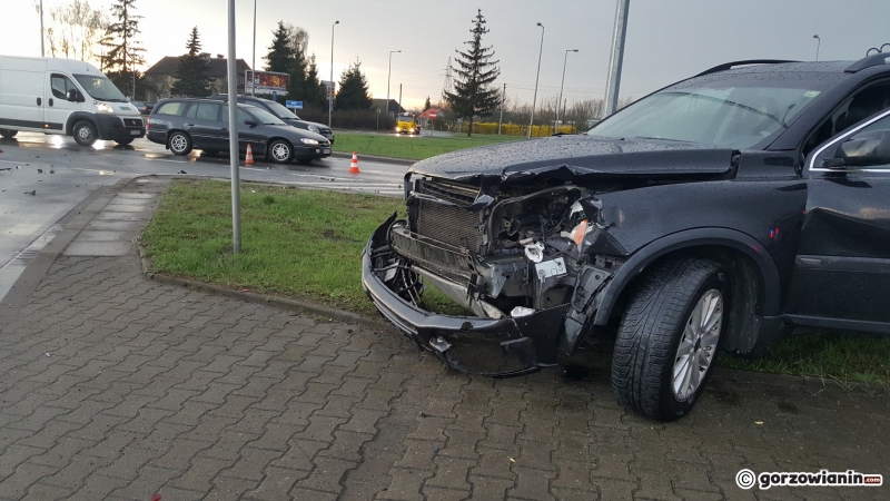 4/4 Zderzenie volvo i audi