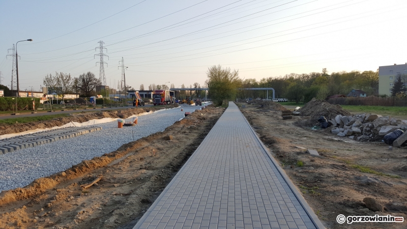 3/14 Nowy chodnik i torowisko przy Walczaka