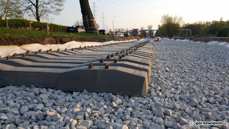 14/14 Nowy chodnik i torowisko przy Walczaka