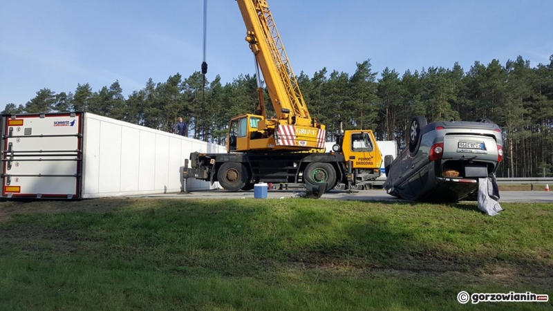 6/7 Przewrócona ciężarówka i osobówka na A2