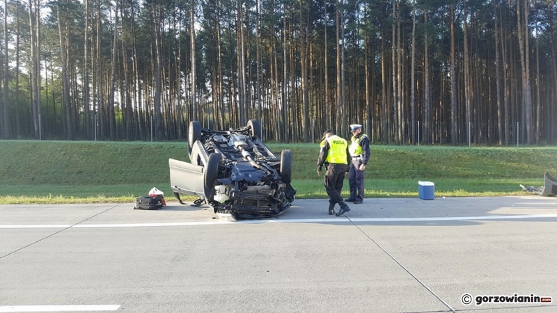 7/7 Przewrócona ciężarówka i osobówka na A2