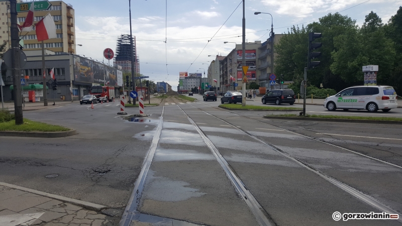 6/6 Pękł rurociąg przy Chrobrego