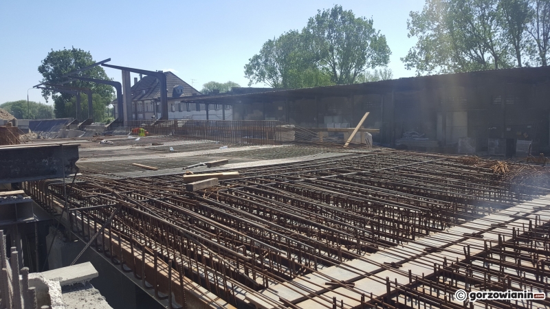 11/22 Praca wre na estakadzie