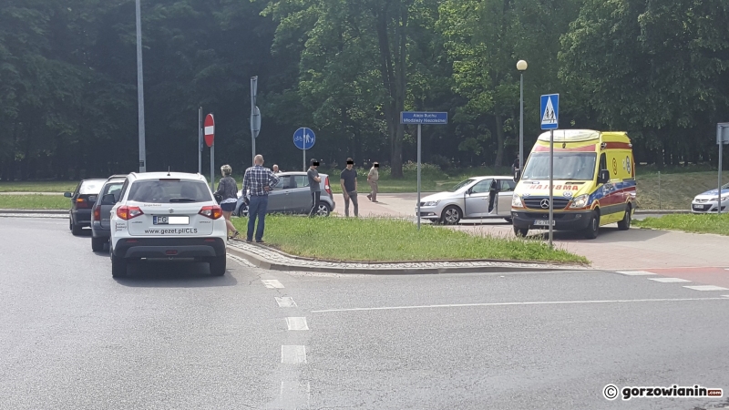 3/4 Potrącenie na rondzie Ofiar Katynia