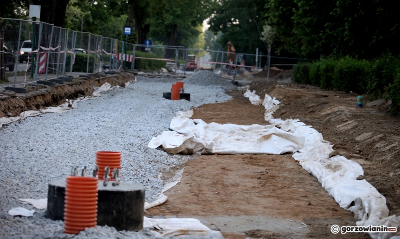 7/7 Remont torowiska przy Walczaka