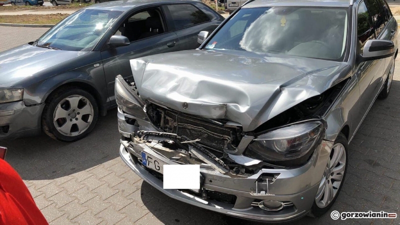 2/2 Zderzenie mercedesa i audi