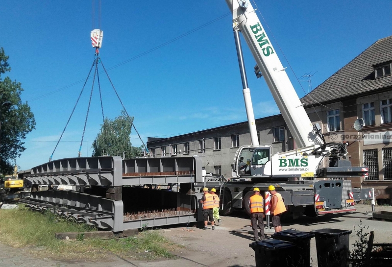 3/21 Montaż wiaduktu nad ulicą Garbary