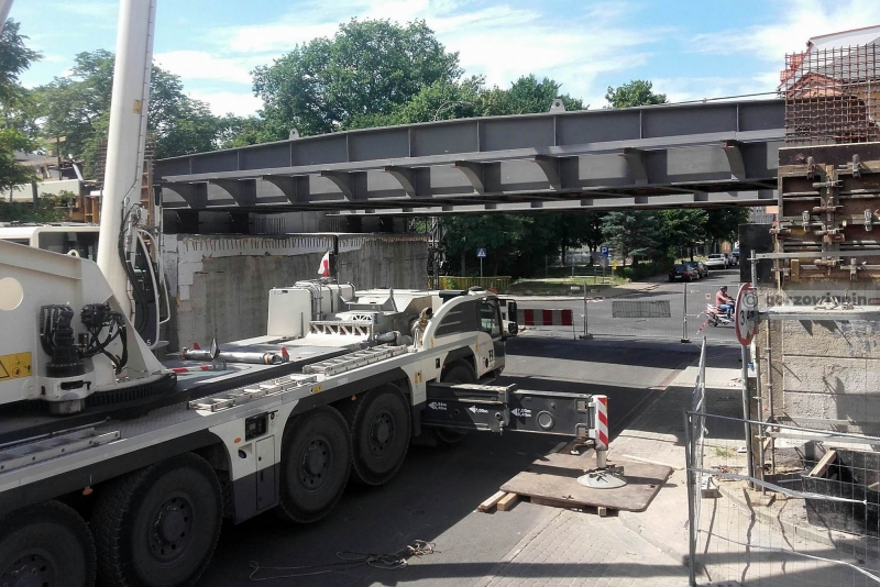 6/21 Montaż wiaduktu nad ulicą Garbary