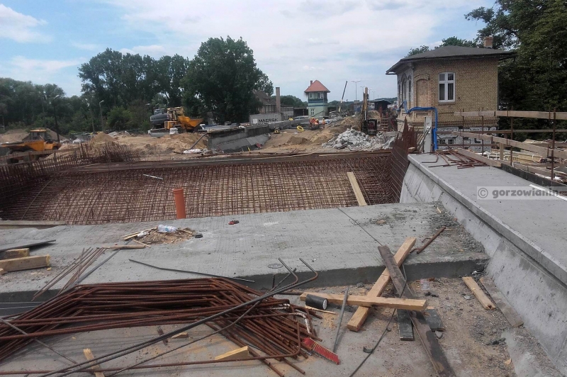 18/21 Montaż wiaduktu nad ulicą Garbary