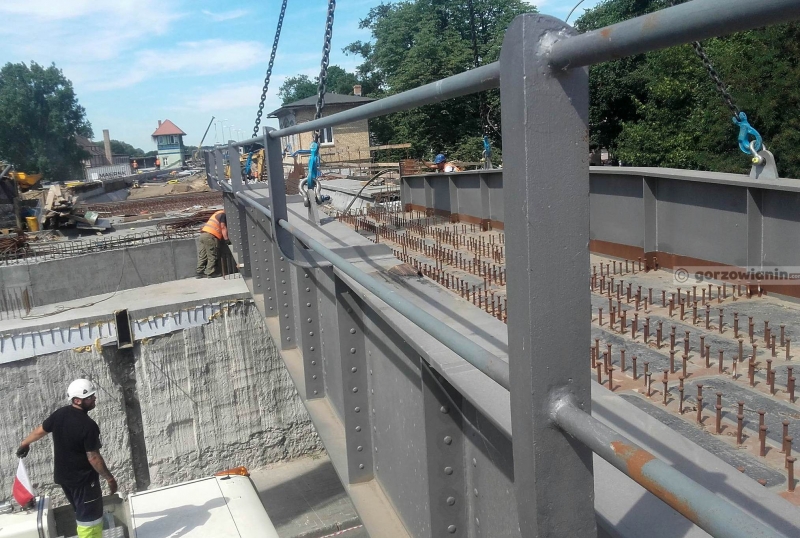 20/21 Montaż wiaduktu nad ulicą Garbary