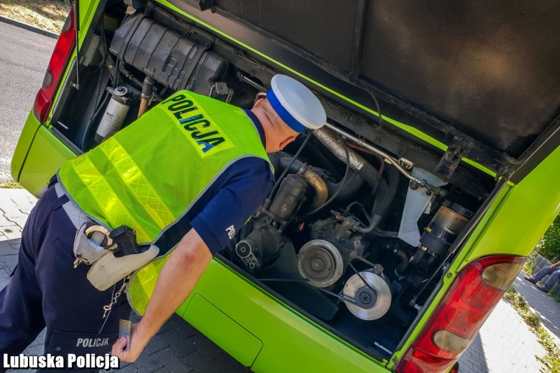 3/10 Policyjne kontrole autokarów