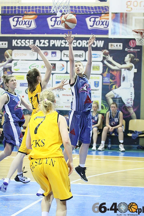 11/60 Drugi dzień rozgrywek Mistrzostw Polski U18 w koszykówce kobiet