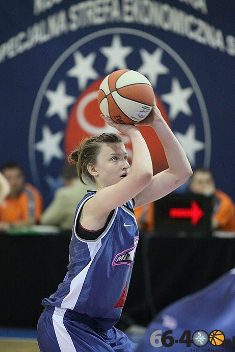 14/60 Drugi dzień rozgrywek Mistrzostw Polski U18 w koszykówce kobiet