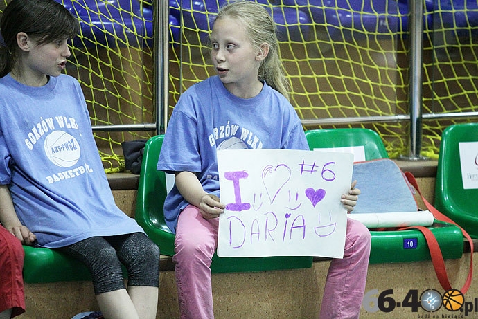 48/60 Drugi dzień rozgrywek Mistrzostw Polski U18 w koszykówce kobiet