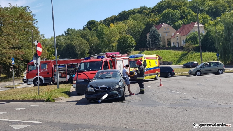 4/4 Zderzenie daewoo i rover'a