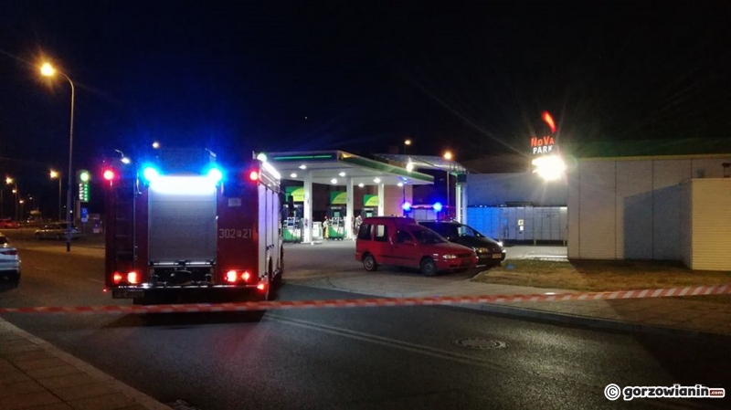 7/8 Akcja straży na stacji paliw