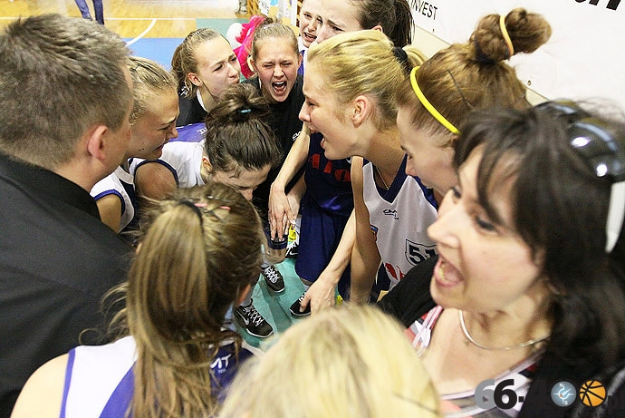 64/124 Finały Mistrzostw Polski U18 w koszykówce kobiet