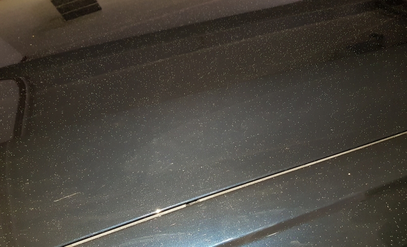 4/4 Auto pobrudzone farbą