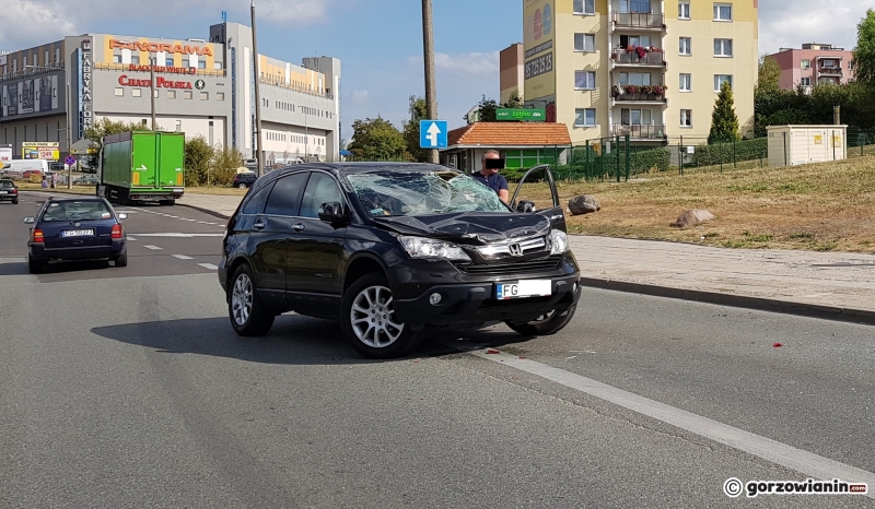 1/8 Niebezpieczny wypadek na rondzie Górczyńskim