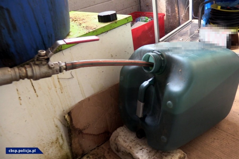 4/16 CBŚP zlikwidowało nielegalne laboratorium