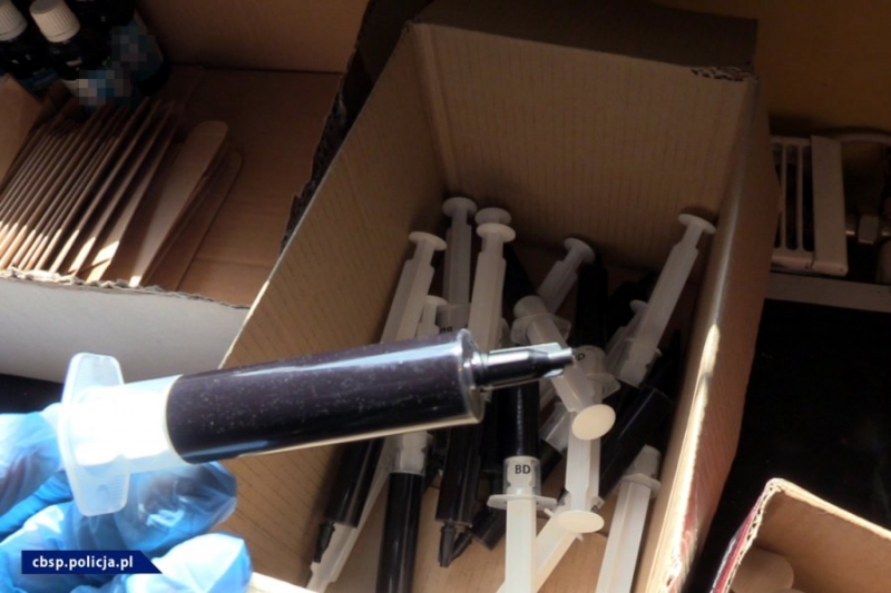 7/16 CBŚP zlikwidowało nielegalne laboratorium