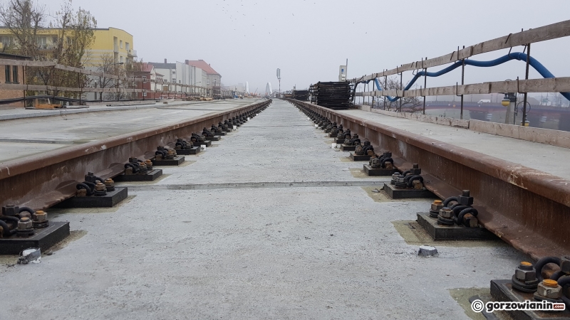 5/16 Prace na estakadzie na ukończeniu