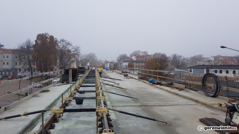 7/16 Prace na estakadzie na ukończeniu