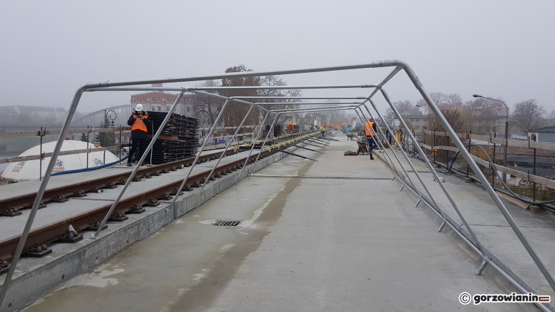 10/16 Prace na estakadzie na ukończeniu