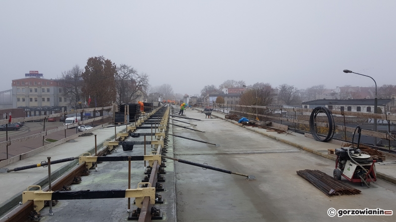 15/16 Prace na estakadzie na ukończeniu