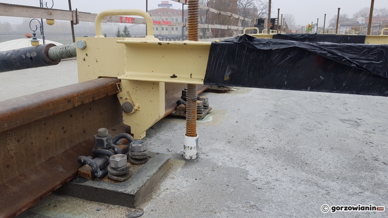 16/16 Prace na estakadzie na ukończeniu