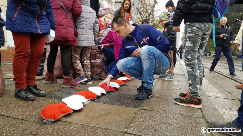 12/24 Biało-czerwone serca na Chrobrego