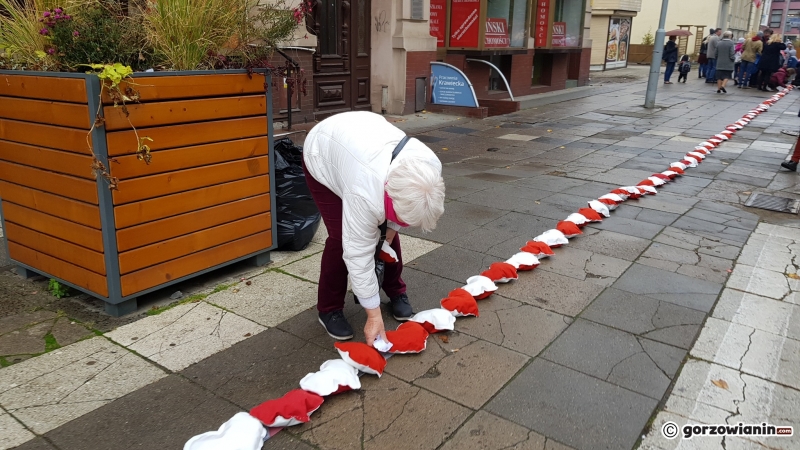17/24 Biało-czerwone serca na Chrobrego