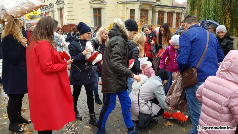 20/24 Biało-czerwone serca na Chrobrego