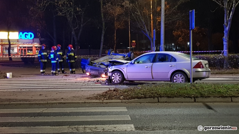 6/7 Wypadek i dachowanie na rondzie Myśliborskim