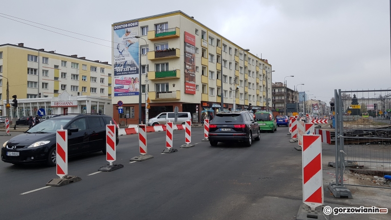 10/21 Rozkopane skrzyżowanie Sikorskiego-Chrobrego