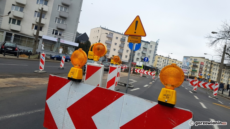 21/21 Rozkopane skrzyżowanie Sikorskiego-Chrobrego