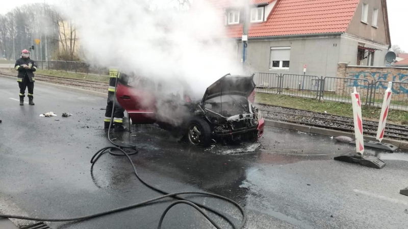 6/9 Pożar samochodu