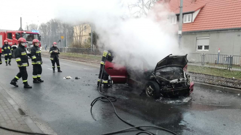 8/9 Pożar samochodu