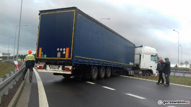 5/5 Kierowca ciężarówki wjechał pod prąd na S3