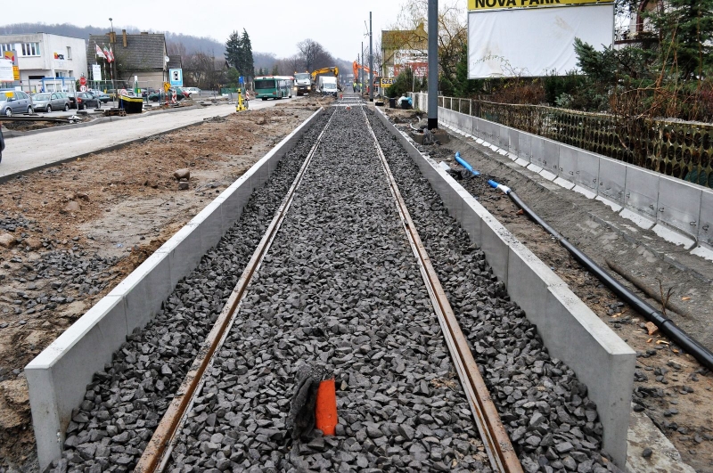 4/14 Wylewany asfalt na Kostrzyńskiej