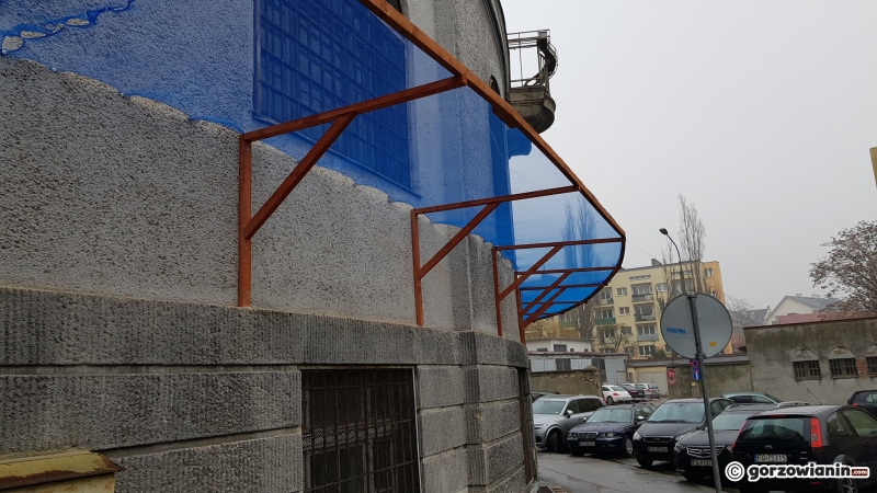 5/8 Zabezpieczenia niszczejącego budynku przy Obotryckiej