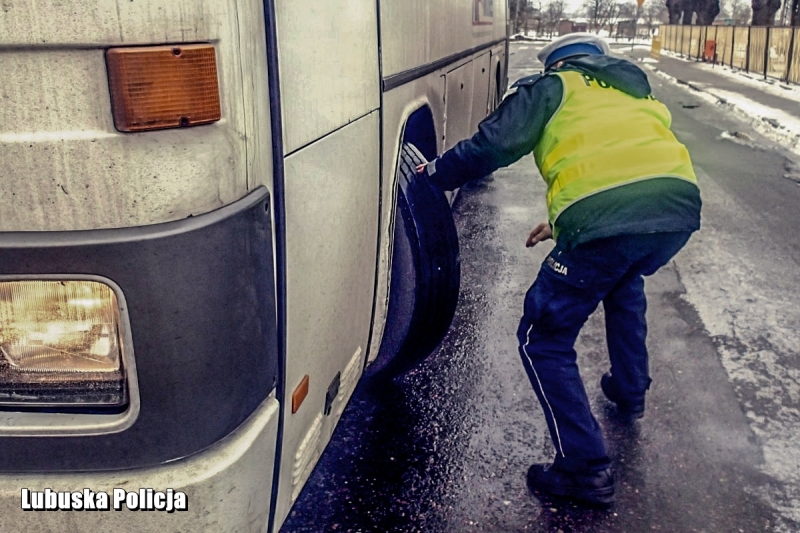 2/8 Kontrole autobusów