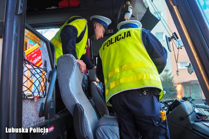 4/8 Kontrole autobusów