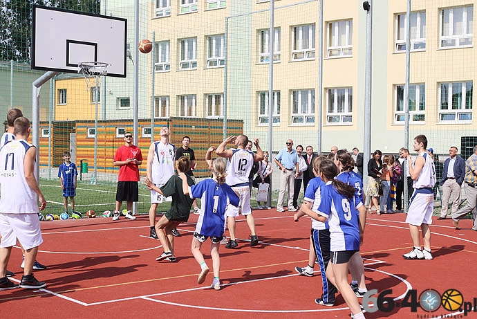 10/24 Otwarcie boisk wielofunkcyjnych Orlik przy SP 4