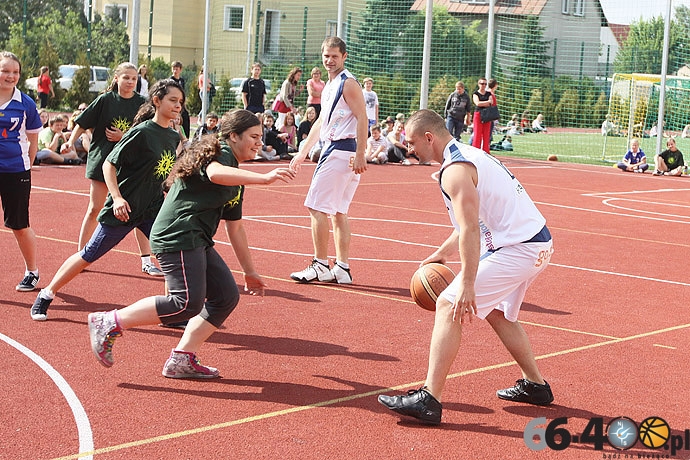 18/24 Otwarcie boisk wielofunkcyjnych Orlik przy SP 4