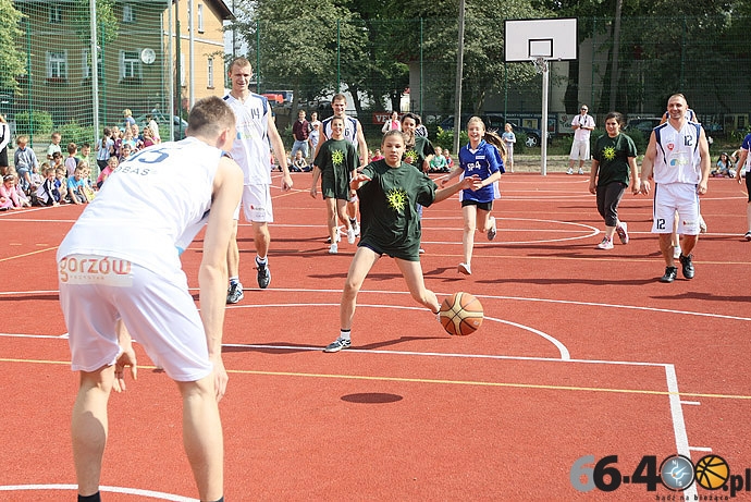 22/24 Otwarcie boisk wielofunkcyjnych Orlik przy SP 4