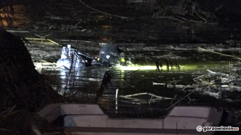 7/10 Akcja straży nad stawem w Sarbiewie