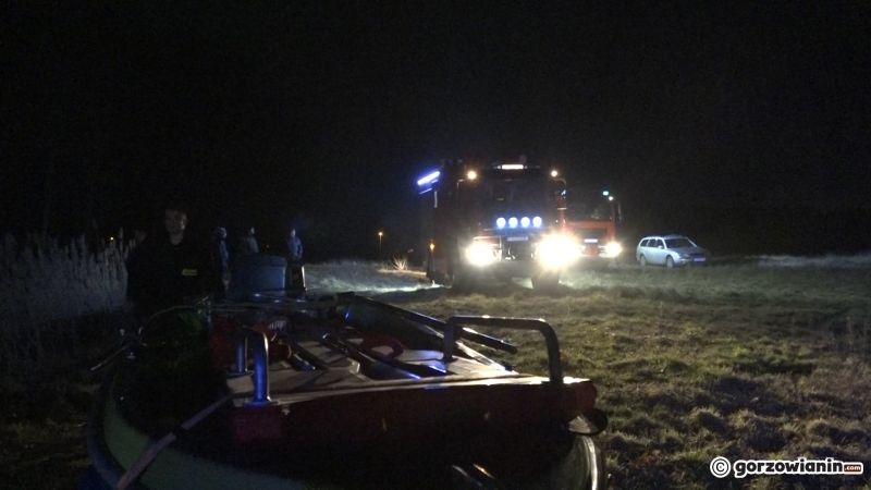 8/10 Akcja straży nad stawem w Sarbiewie